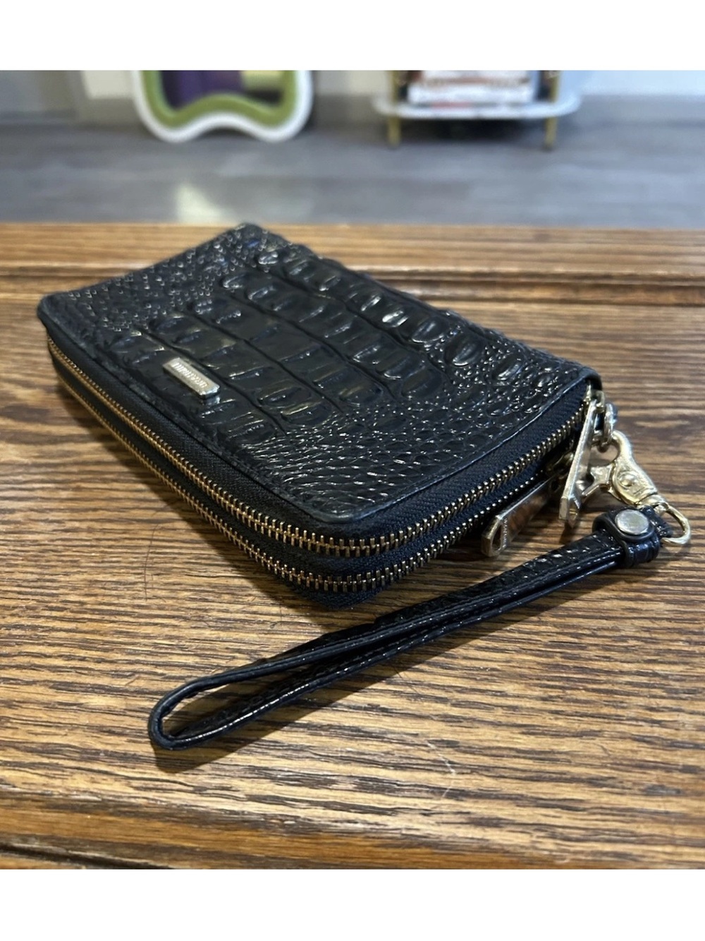 Brahmin Suri Black Melbourne Croc Embossed Double Zip Wristlet Wallet Luxury